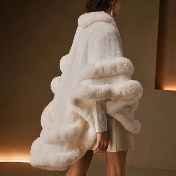 elegant Statement maker Women's faux fur trimmed knit Shawl - Picture 2 of 9